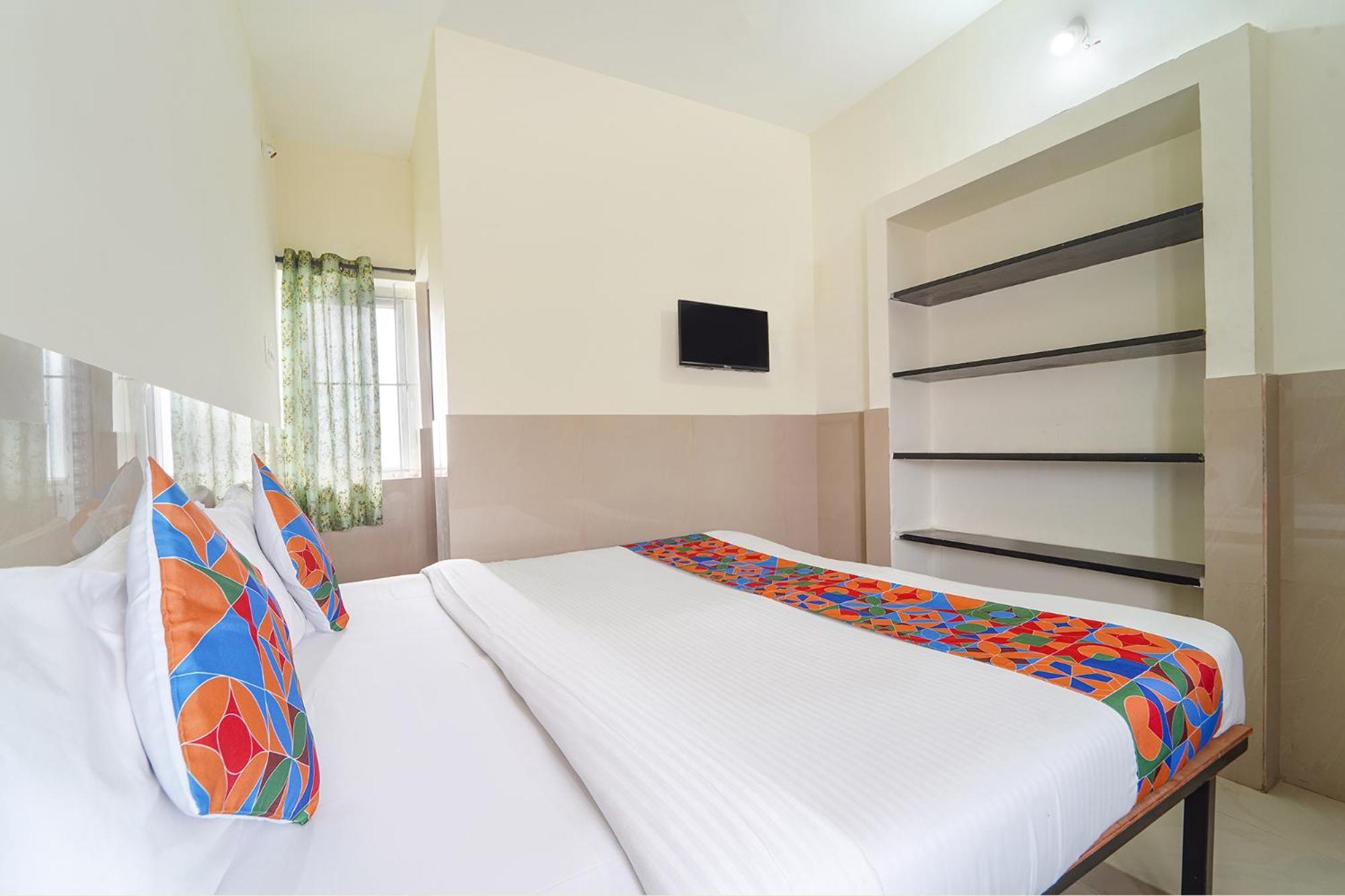 Fabexpress Clover Castle - Nr Coimbatore International Airport Экстерьер фото